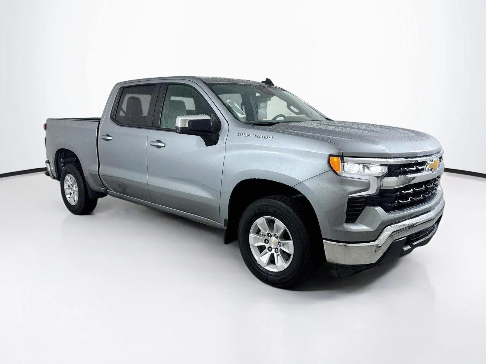Used 2025 Sterling Gray Metallic Chevrolet LT image 6