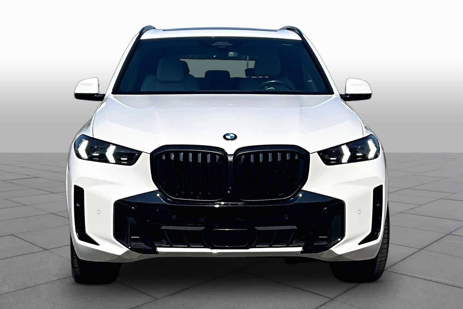 Certified Used 2024 Alpine White BMW xDrive40i image 3