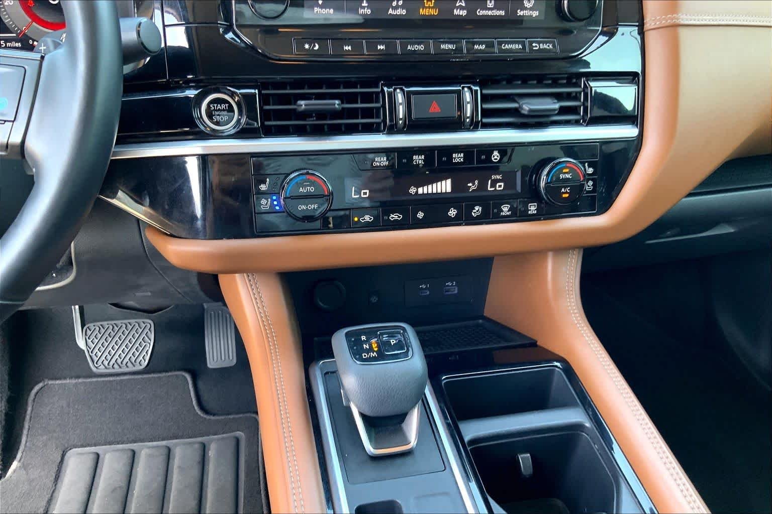 Used 2023 Obsidian Green Pearl Nissan Platinum image 31