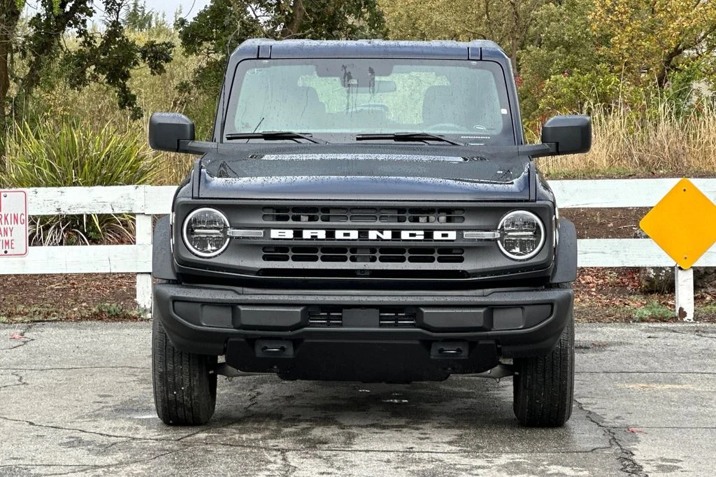New 2025 Shadow Black Ford Base image 9