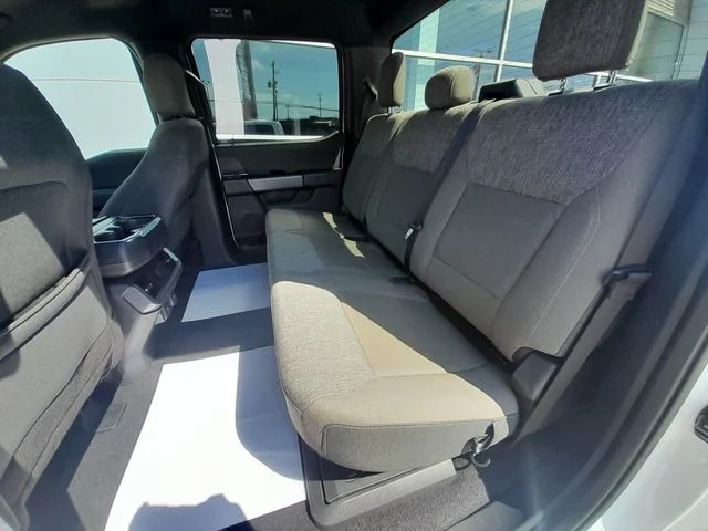 Used 2024 Oxford White Ford XLT image 40