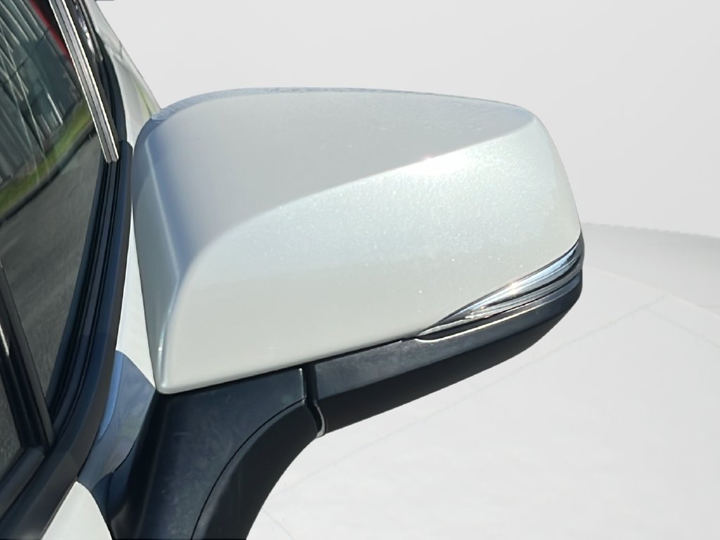 Used 2023 Wind Chill Pear Toyota Hybrid SE image 27