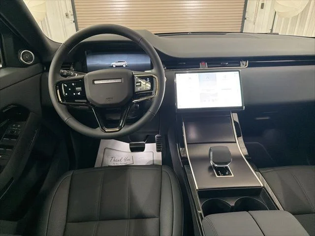 New 2026 Santorini Black Metallic Land Rover Dynamic image 18
