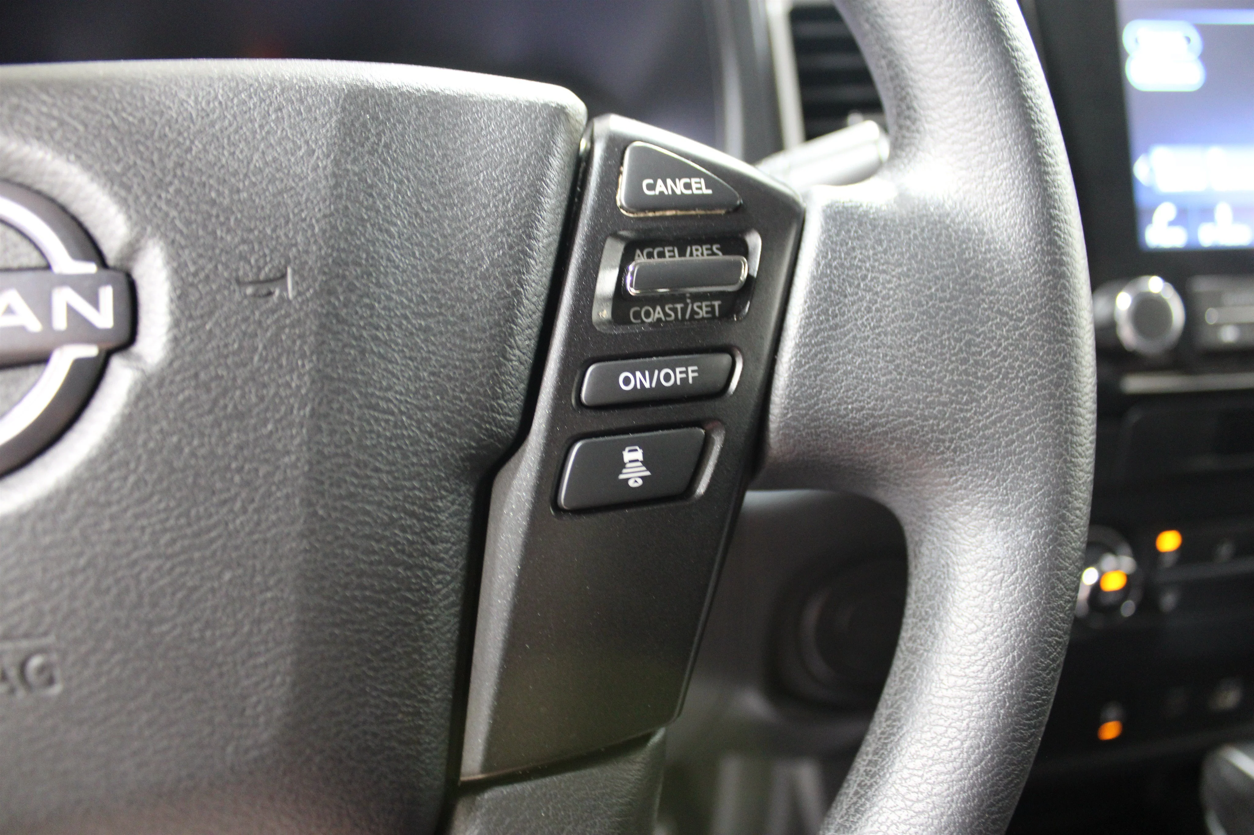 2022 Nissan Frontier SV - Photo 11