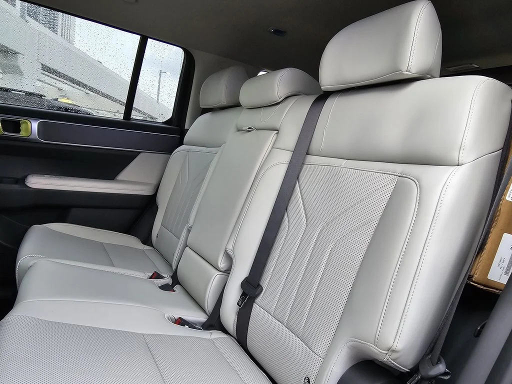 New 2027 Gray Hyundai SEL image 26