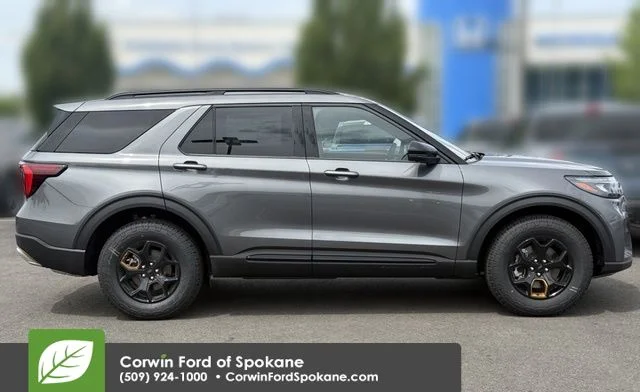 New 2026 Carbonized Gray Metallic Ford Tremor image 9