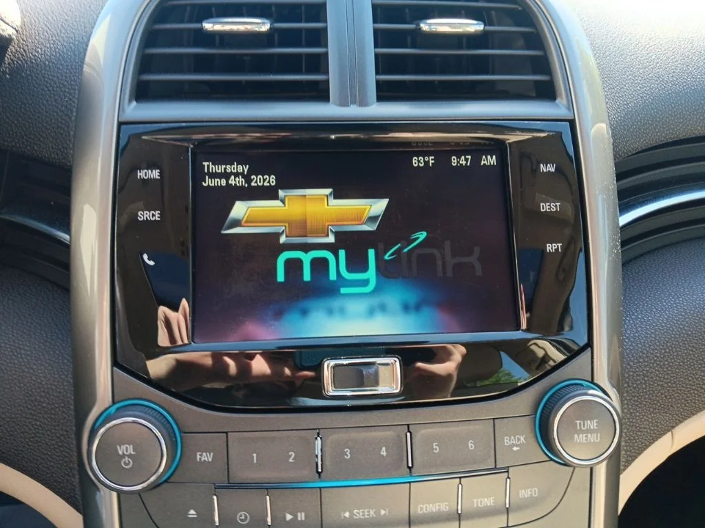 Used 2013 White Diamond Tricoat Chevrolet LTZ image 22