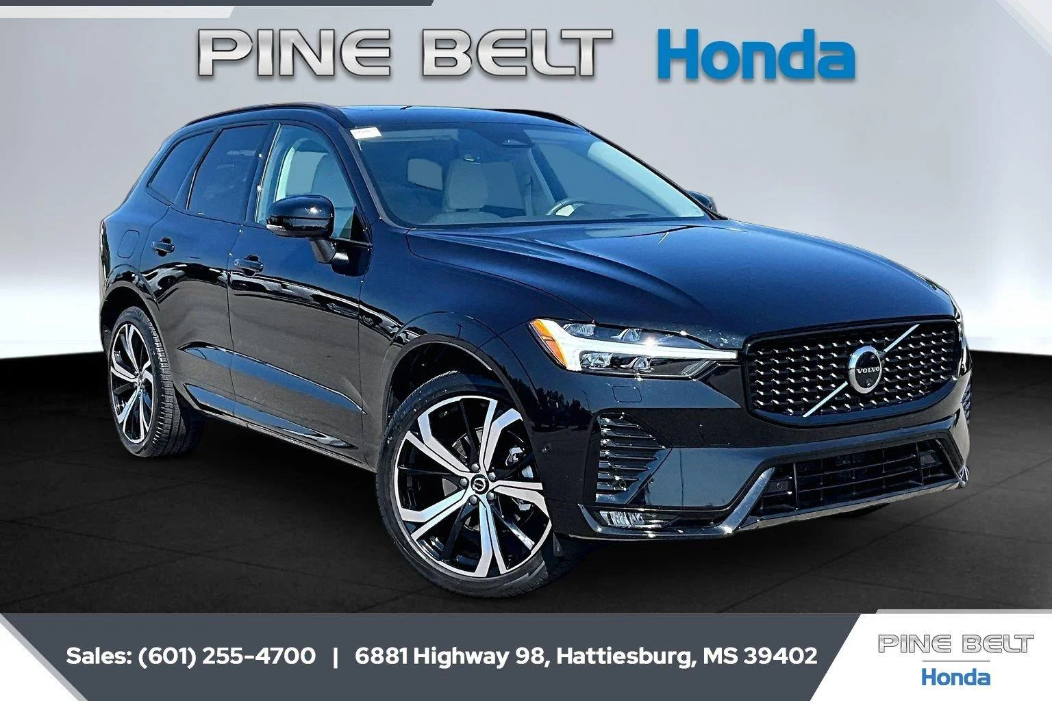 Used 2025 Onyx Black Metallic Volvo Ultra image 1