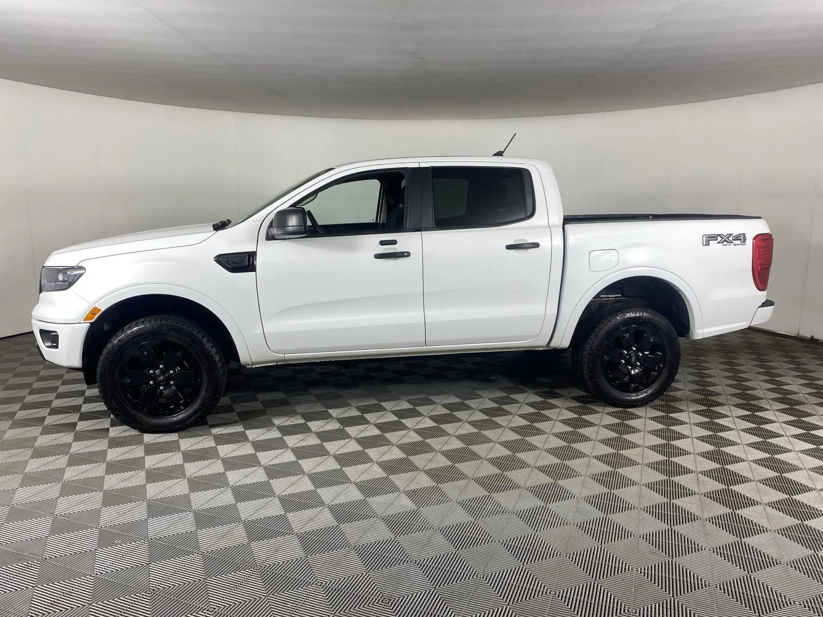 Used 2021 Oxford White Ford  image 9