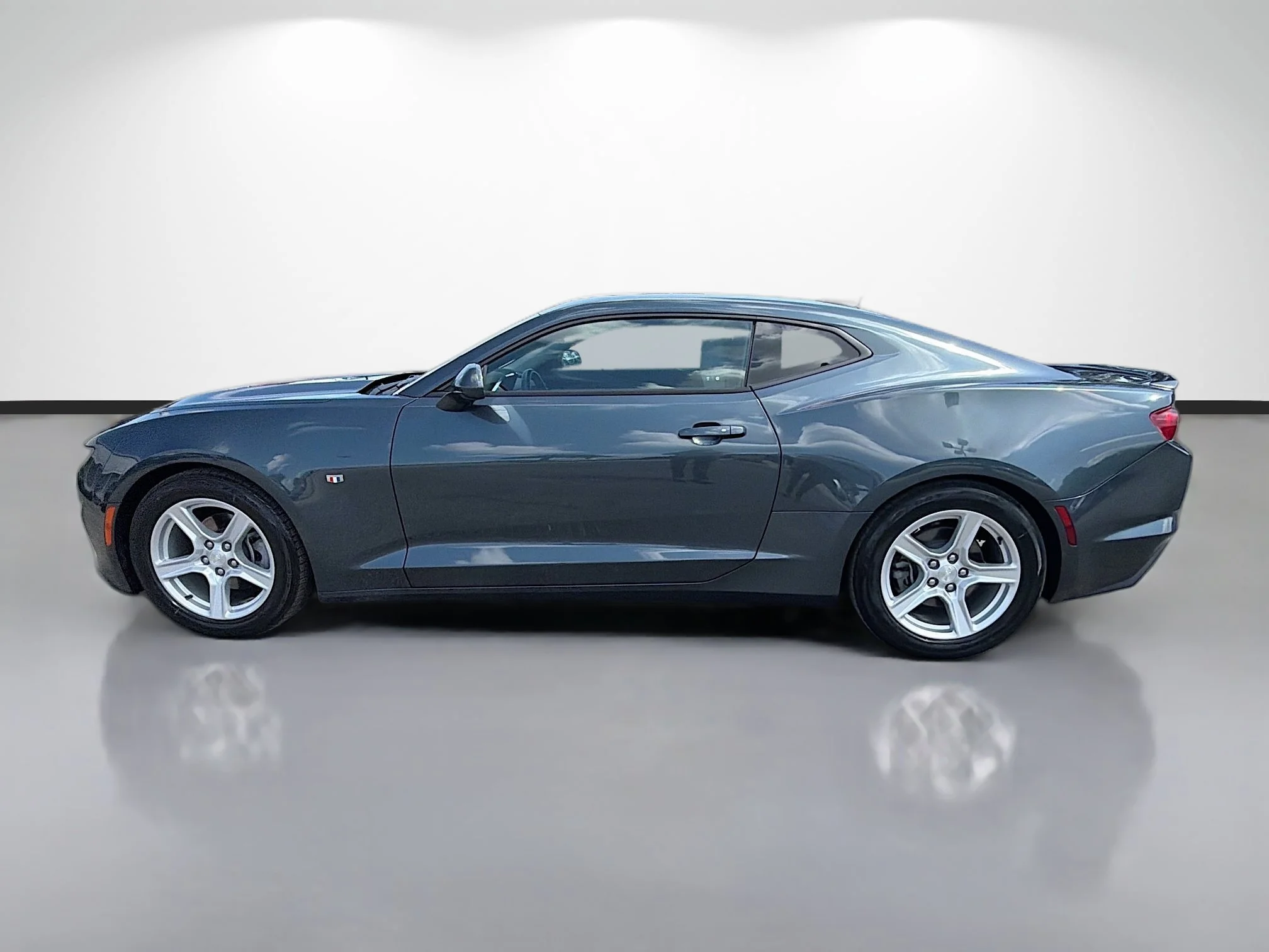 Used 2023 Shadow Gray Metallic Chevrolet 2LT image 6