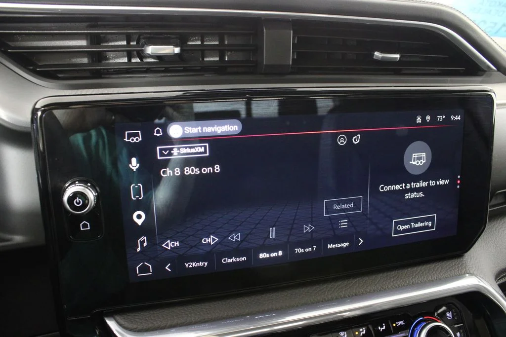 Used 2024 Silver GMC Denali image 31
