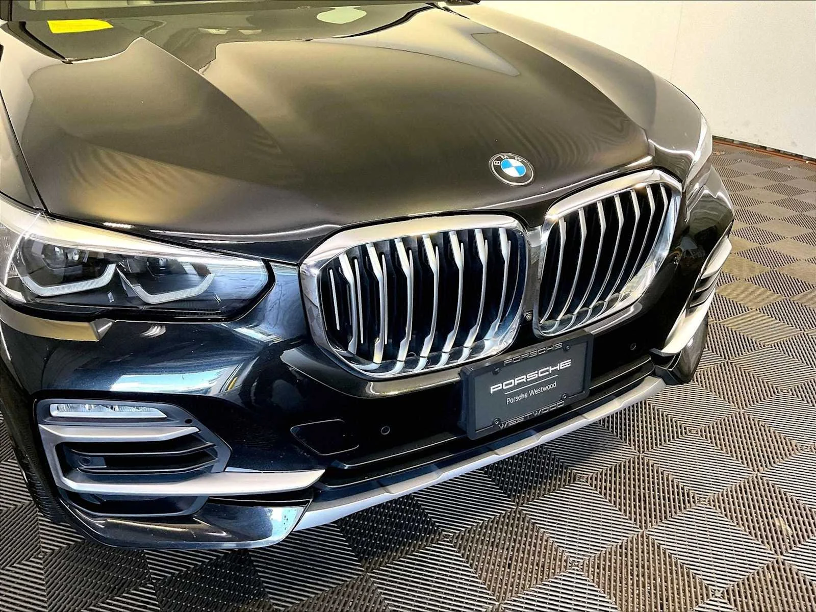 Used 2020 Black Sapphire Metallic BMW xDrive40i image 34