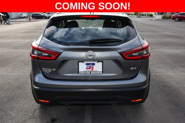 Used 2020 Gray Nissan SV image 4