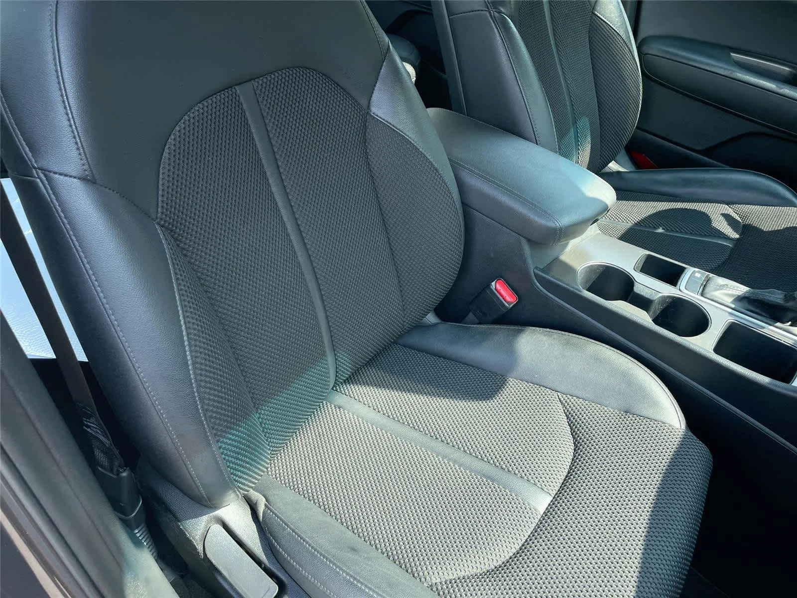 Used 2019 Platinum Graphite Kia S image 18