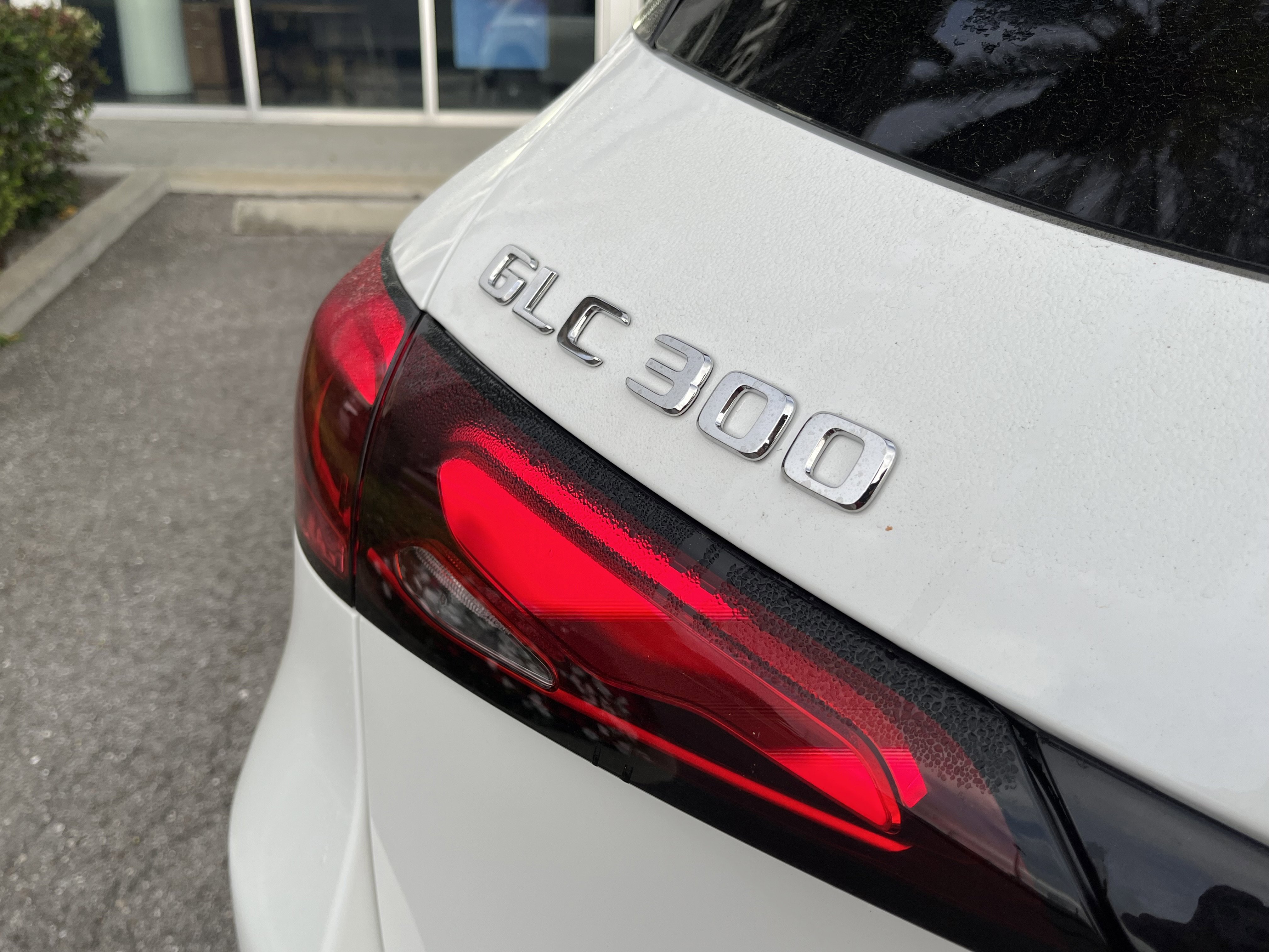 New 2026 Polar White Mercedes-Benz GLC 300 image 6