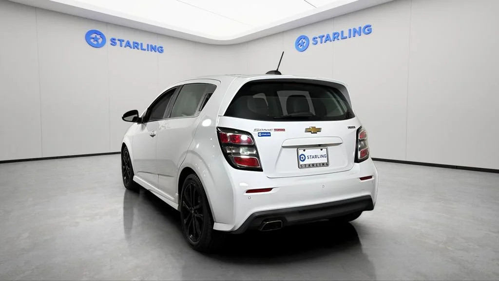 Used 2017 SUMMIT WHITE Chevrolet Premier image 6