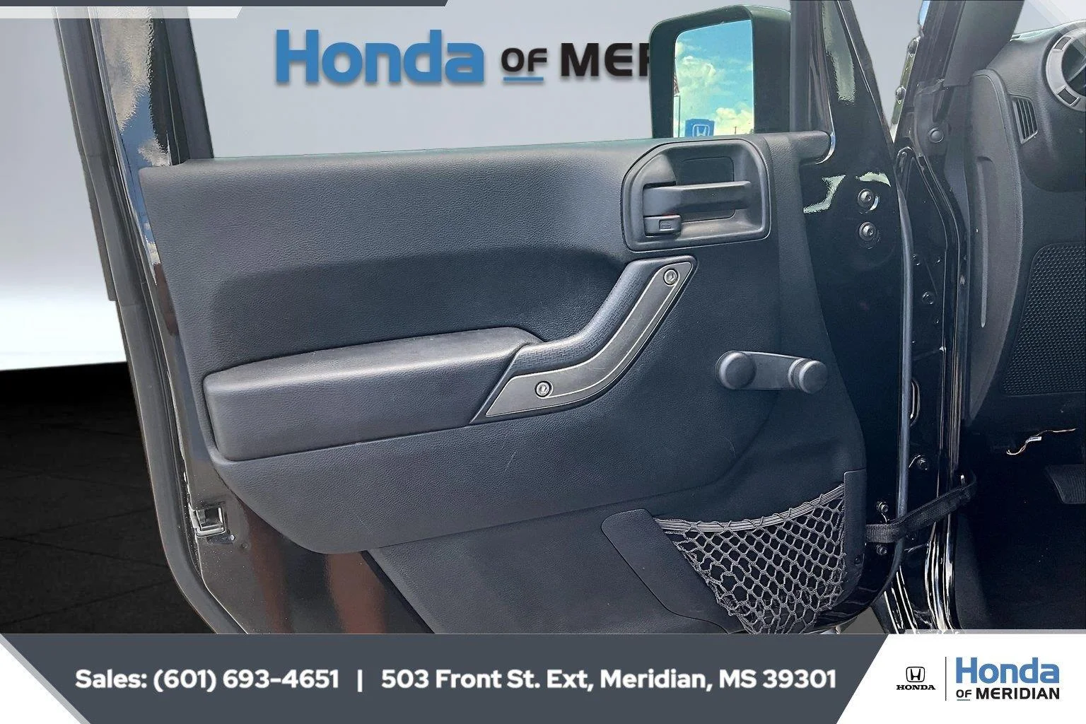Used 2016 Black Clearcoat Jeep Sport image 17