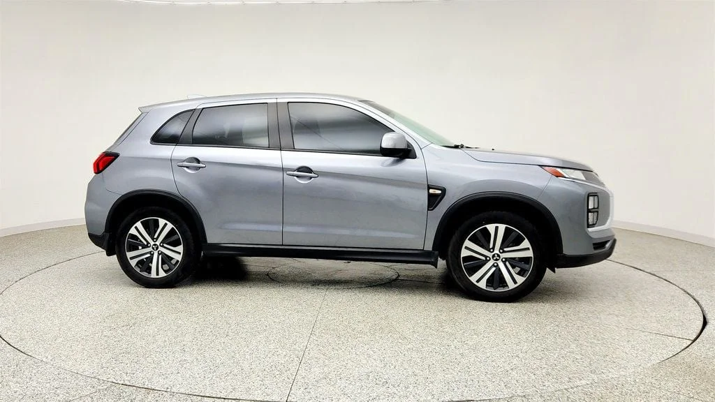 Used 2024 Mercury Gray Metallic Mitsubishi ES 2.0 AWC image 4