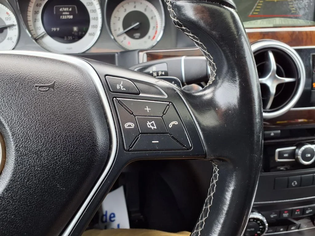 Used 2015 White Mercedes-Benz GLK 350 image 14