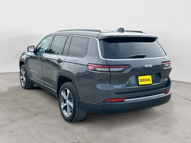 New 2026 Baltic Gray Metallic Clear-Coat Exterior Paint Jeep Limited image 3
