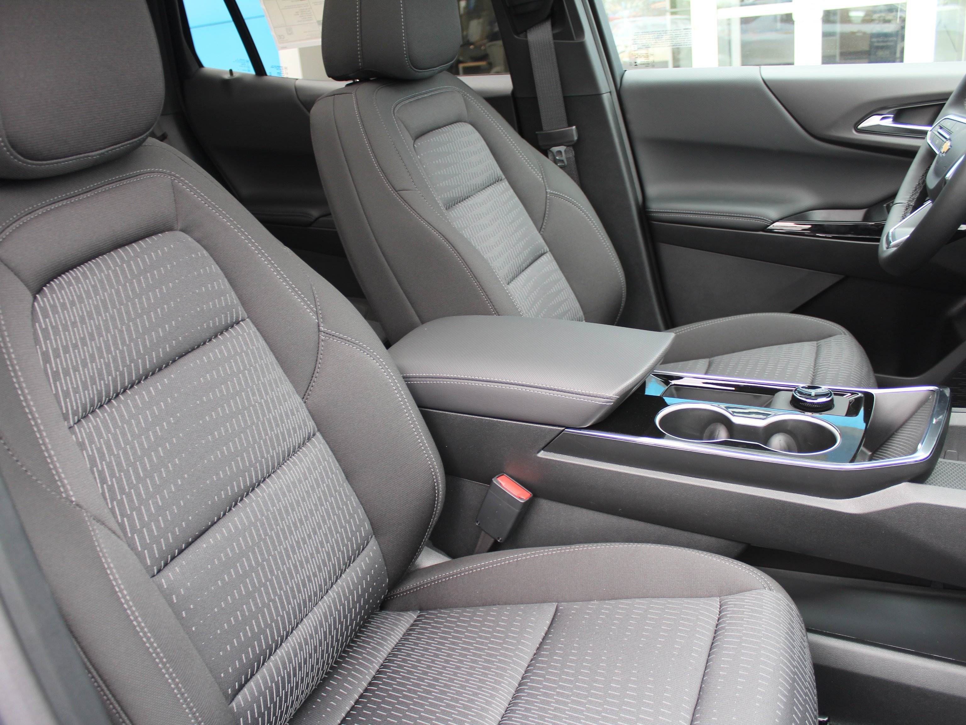 2027 Chevrolet Equinox LT - Photo 19