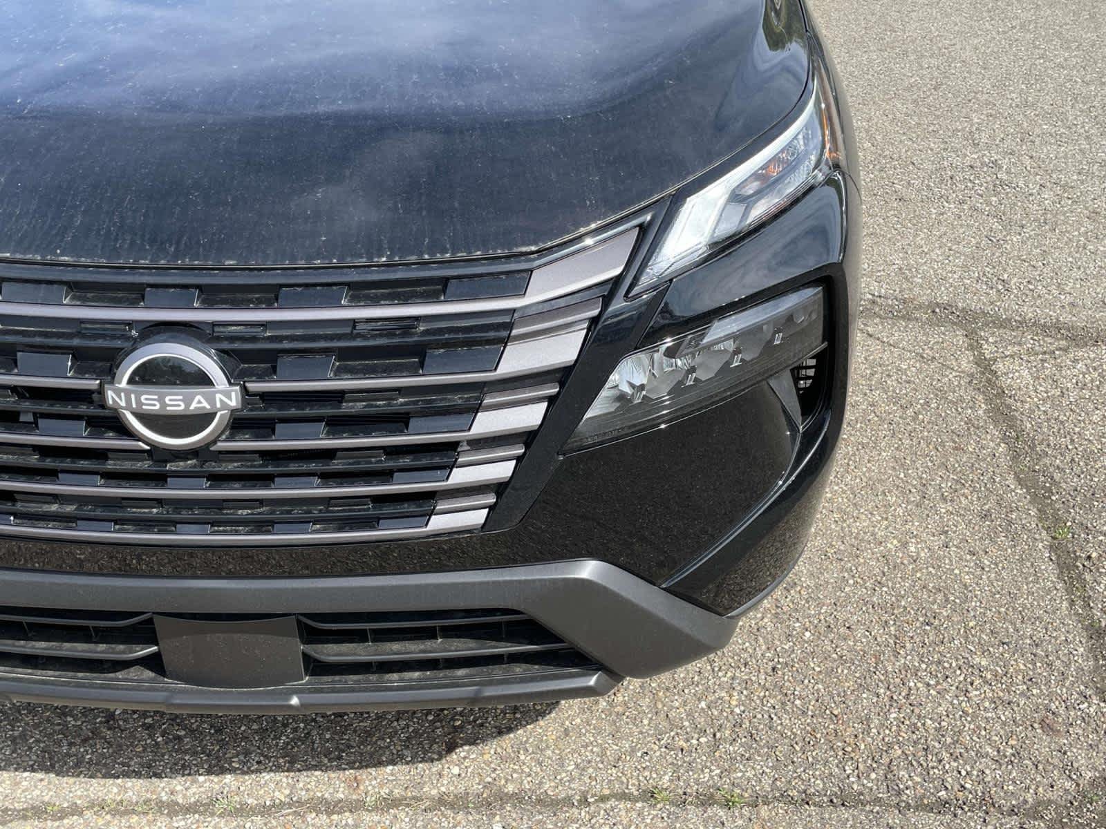 New 2026 Super Black Nissan SV image 9