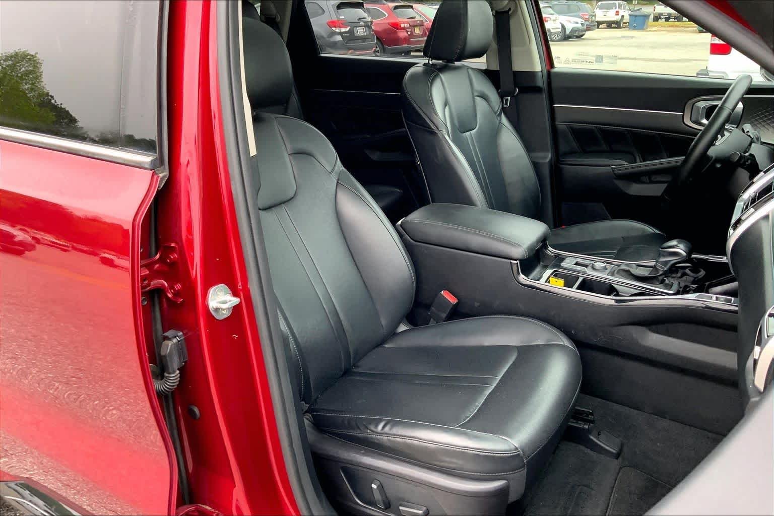 2022 Kia Sorento SX - Photo 9