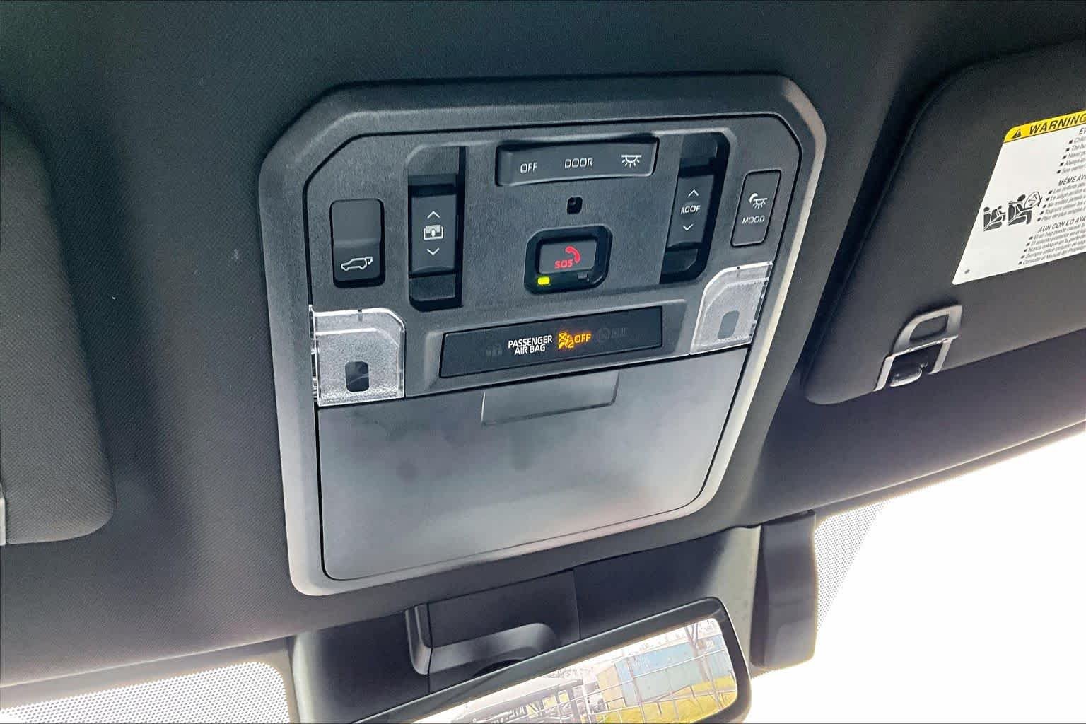 2025 Toyota Sequoia Platinum - Photo 31