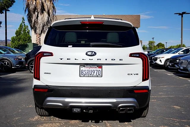 Used 2021 White Kia EX image 8
