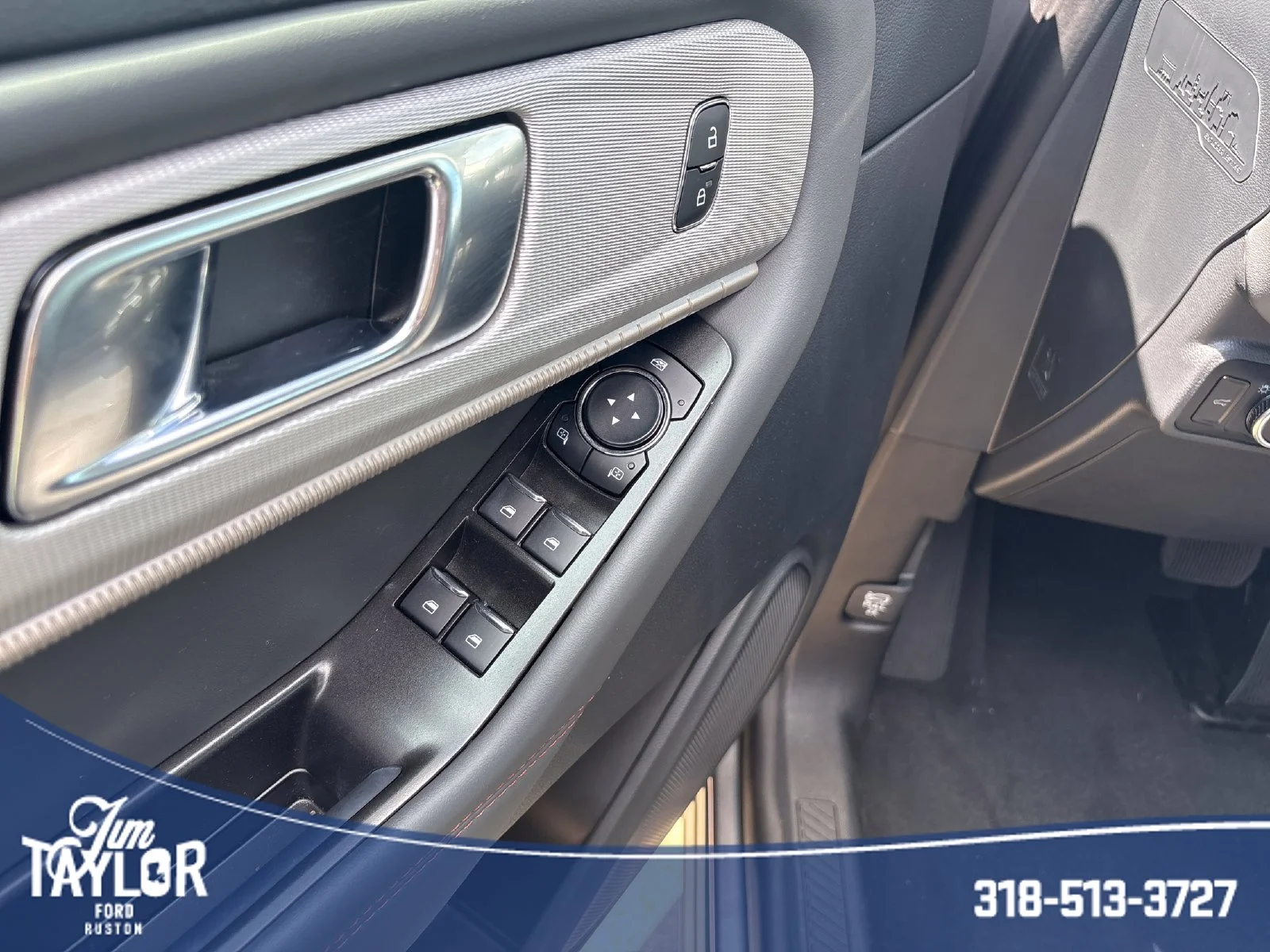 2026 Ford Explorer Active - Photo 13