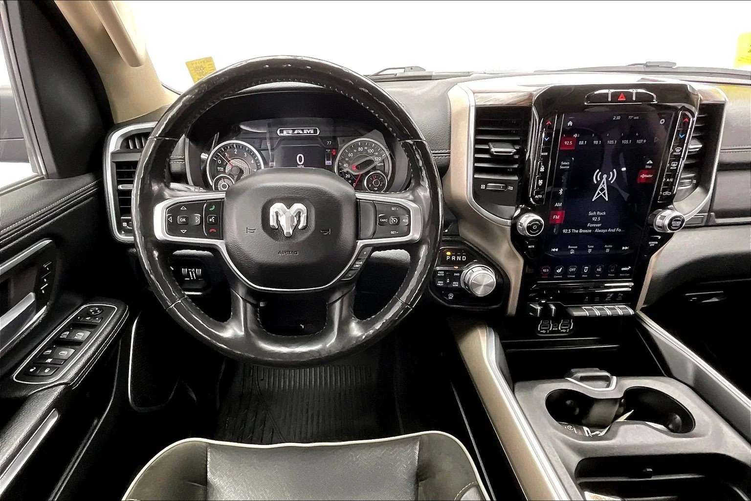 Used 2020 Delmonico Red Pearlcoat Ram Laramie image 3