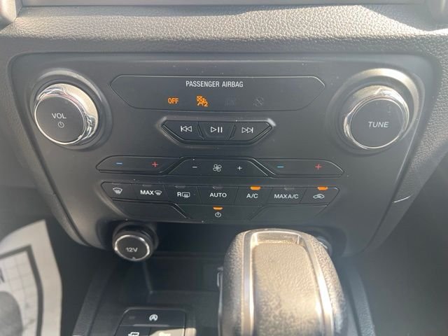 Used 2021 Blue Ford XLT image 18