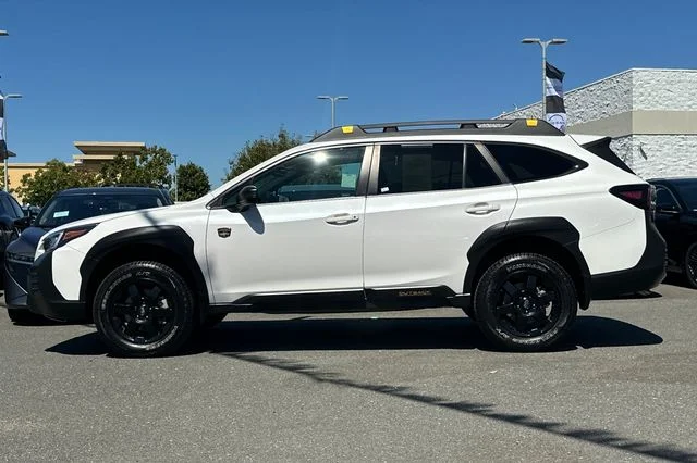 Used 2022 White Subaru Wilderness image 7