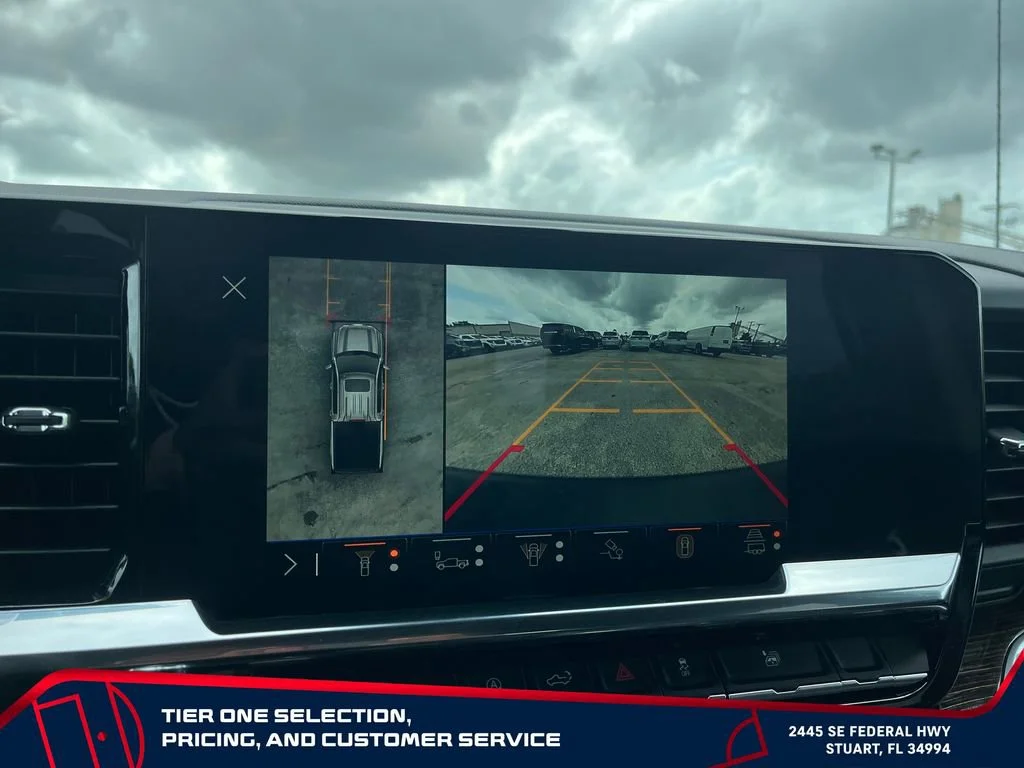 New 2026 Summit White GMC Elevation image 32