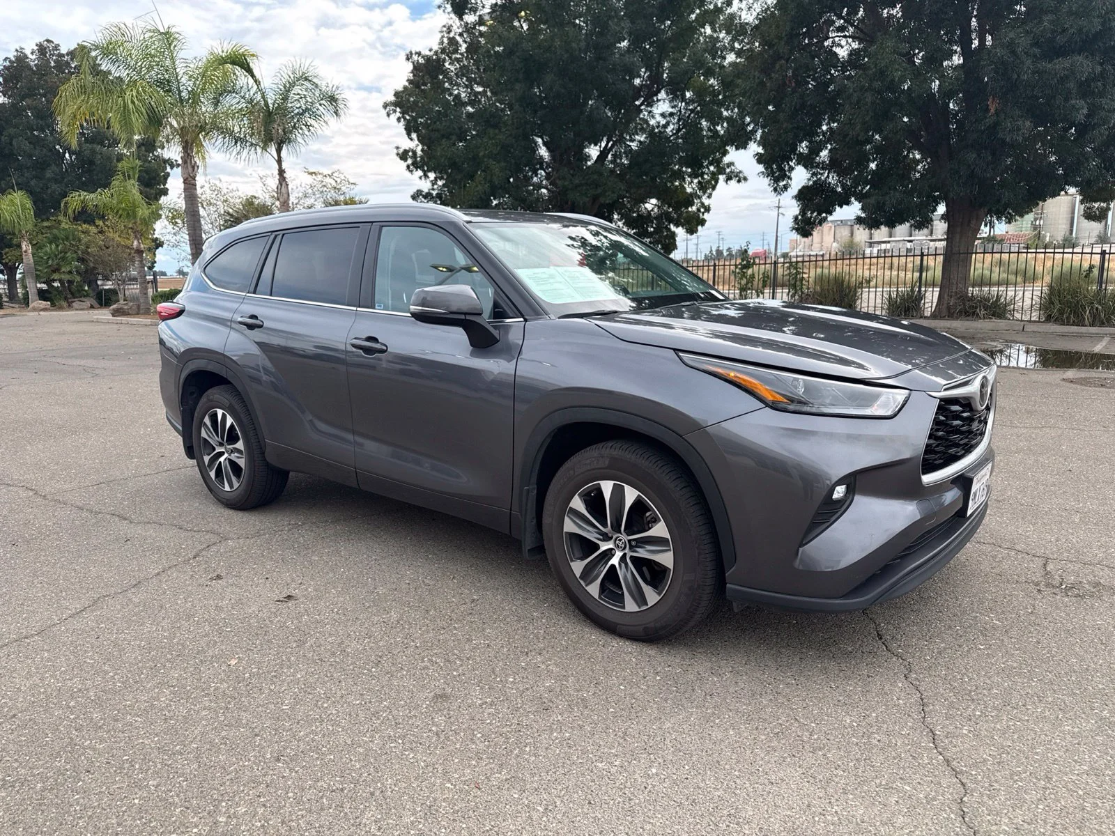 Used 2023 Gray Toyota XLE image 1