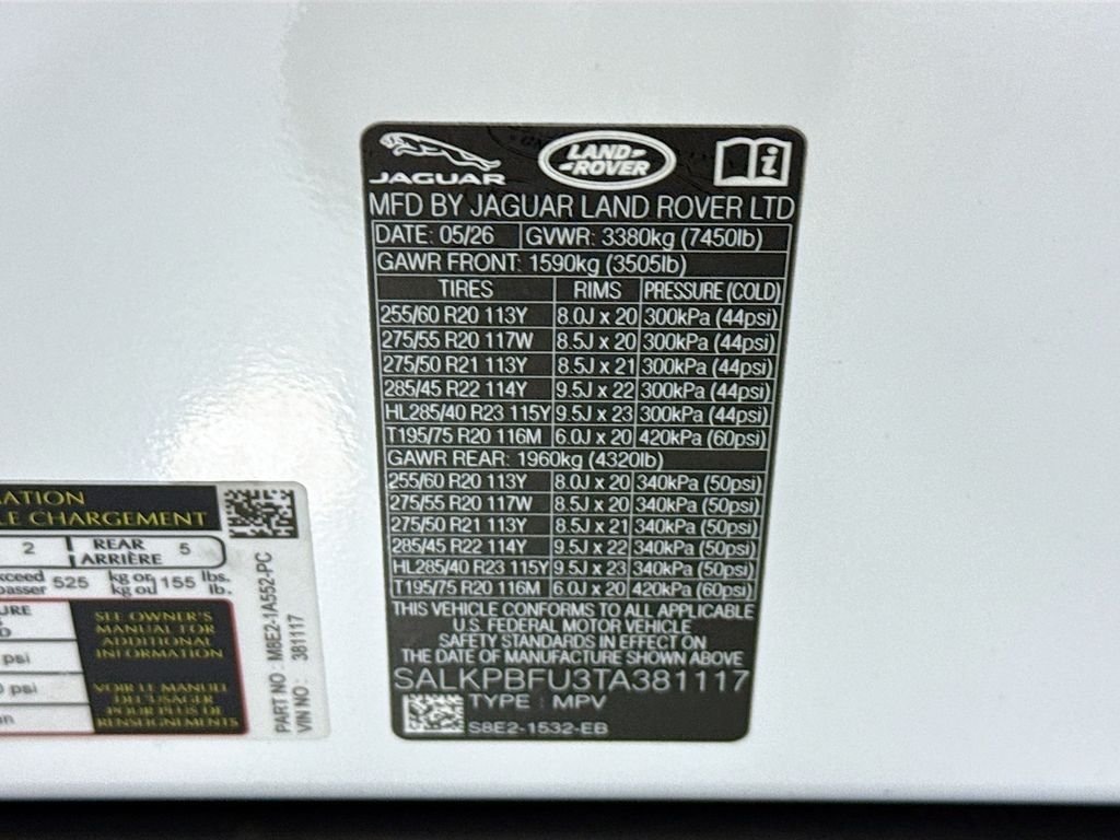 New 2026 Fuji White Land Rover SE image 33