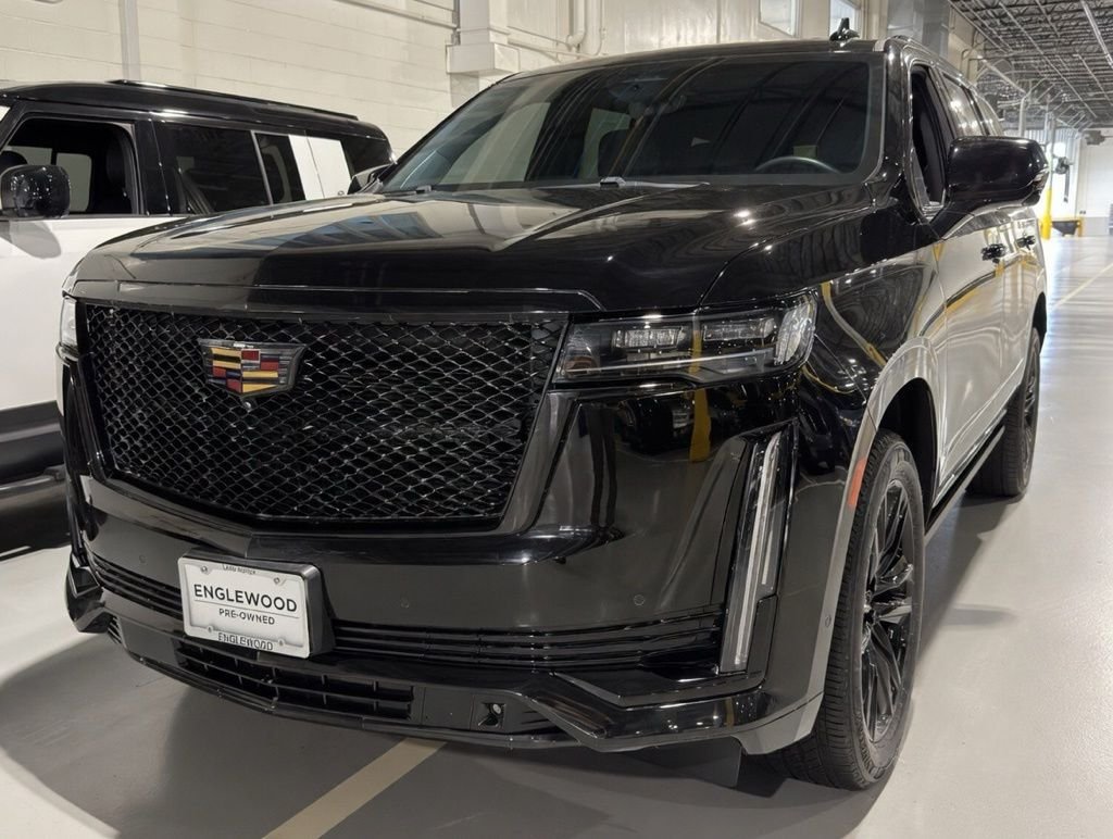 2022 Cadillac Escalade 4WD Sport's photo