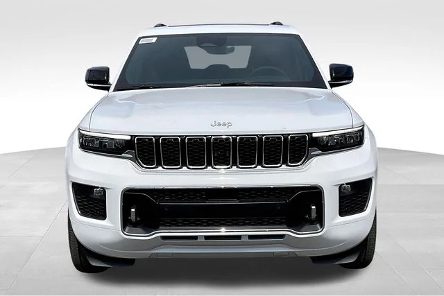 2025 Jeep Grand Cherokee Overland - Photo 12
