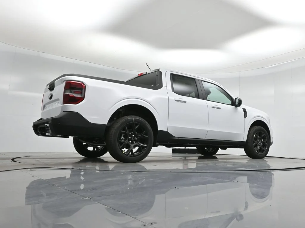 New 2026 Oxford White Ford Lariat image 48