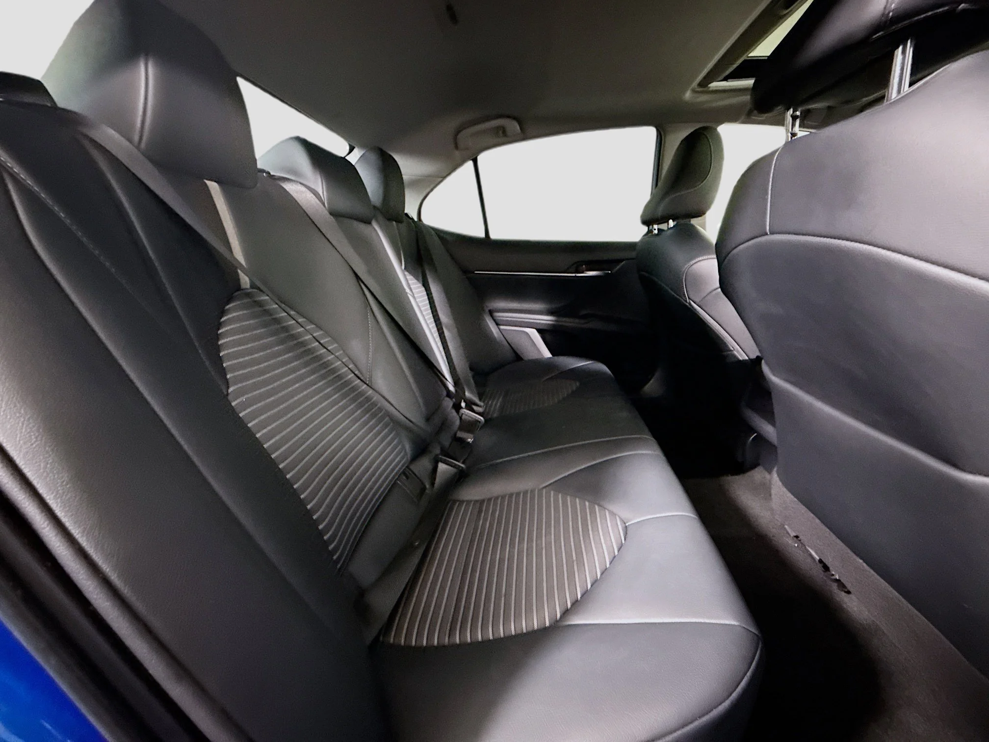 Used 2020 Blue Streak Metallic Toyota SE image 22