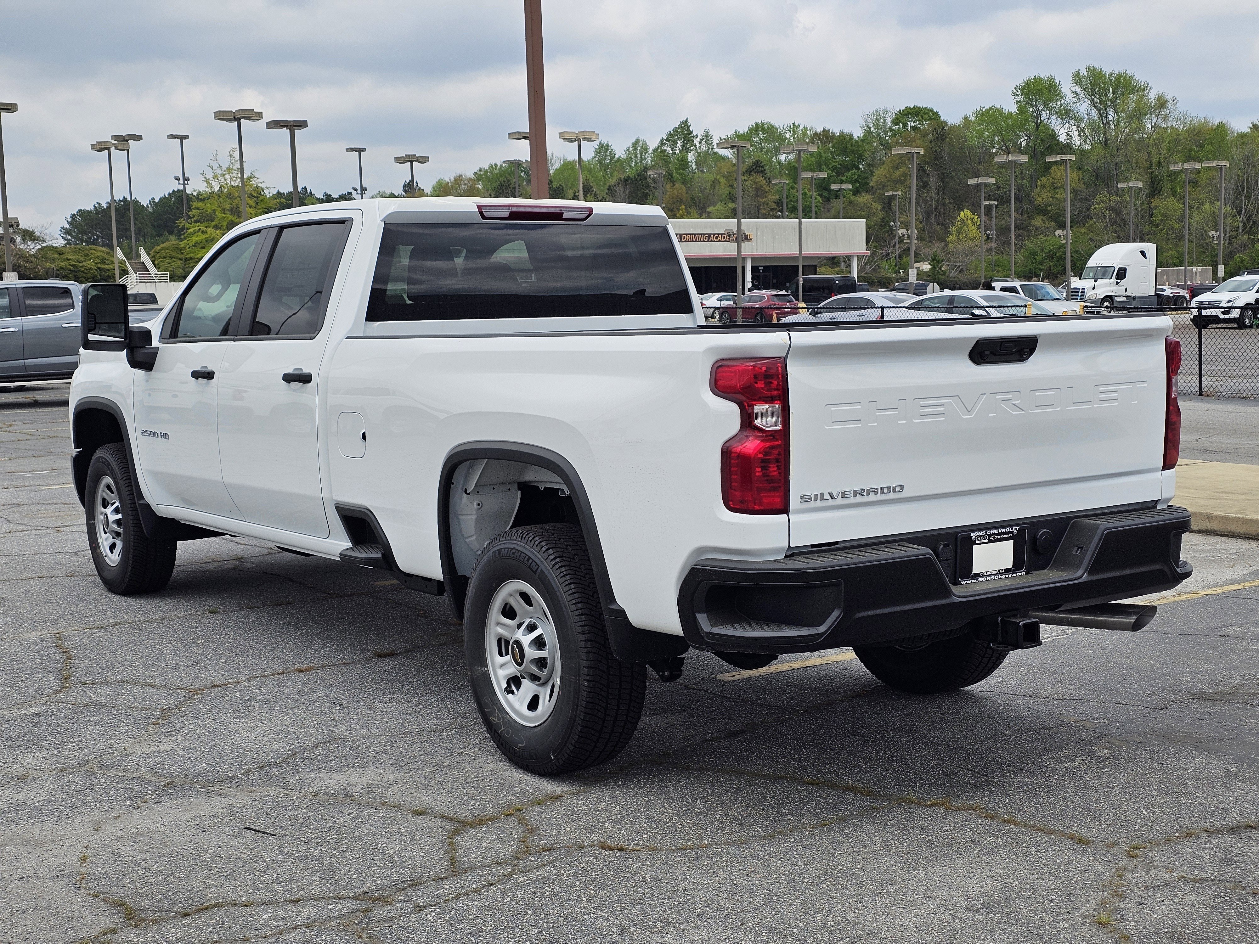 New 2026 Summit White Chevrolet WT image 15
