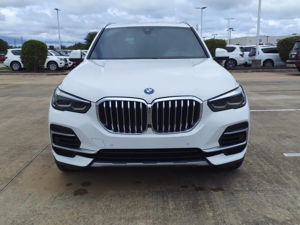 Used 2023 White BMW xDrive45e image 19
