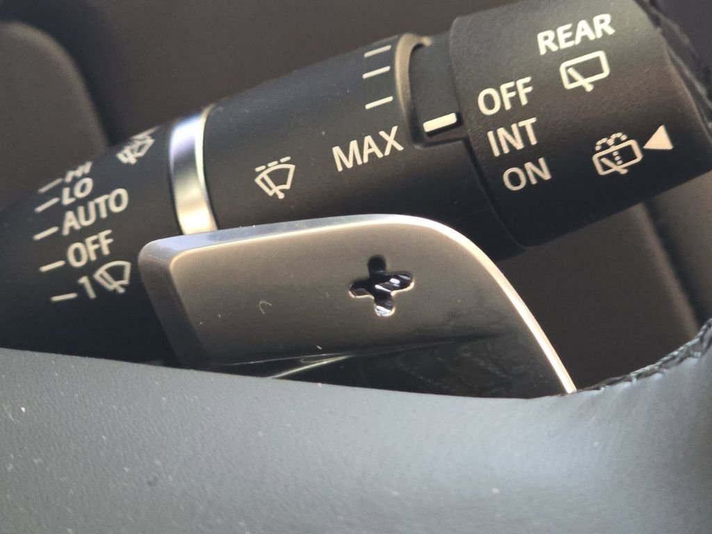 New 2026 Borasco Grey Land Rover se image 17