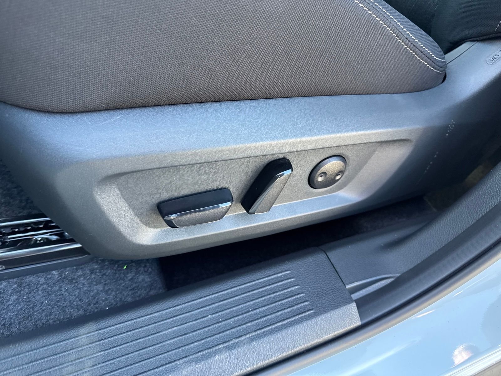 New 2026 Nissan Rogue SV 4D Sport Utility