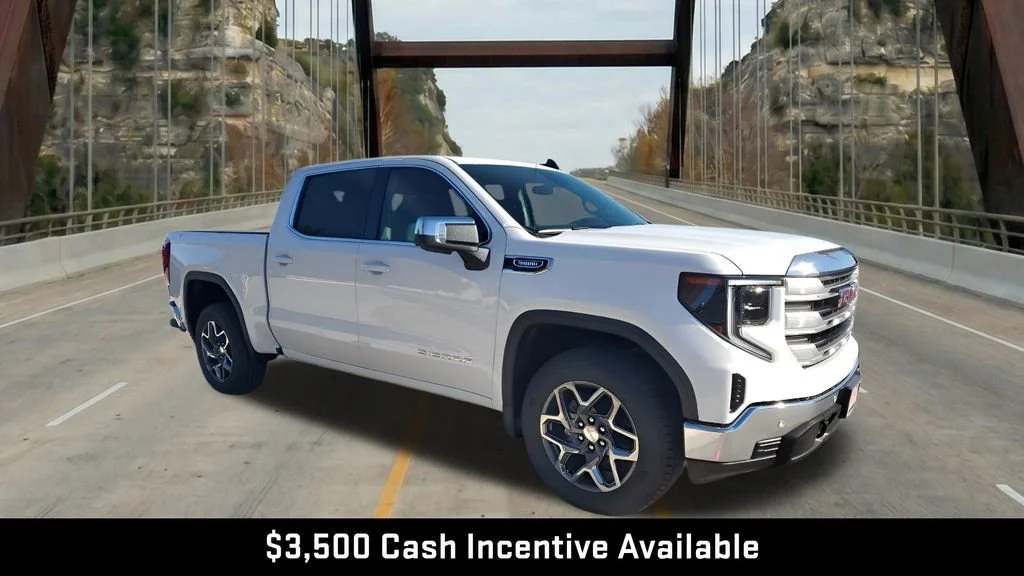 New 2026 Summit White GMC SLE image 1