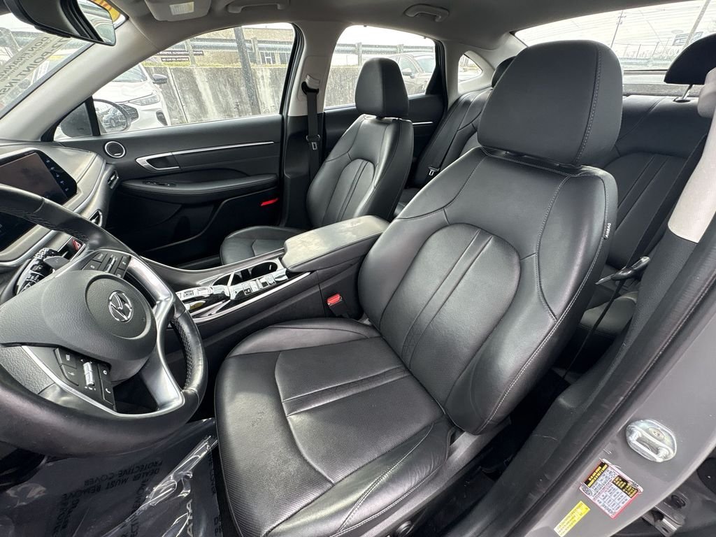 Used 2022 Gray Hyundai Limited image 13