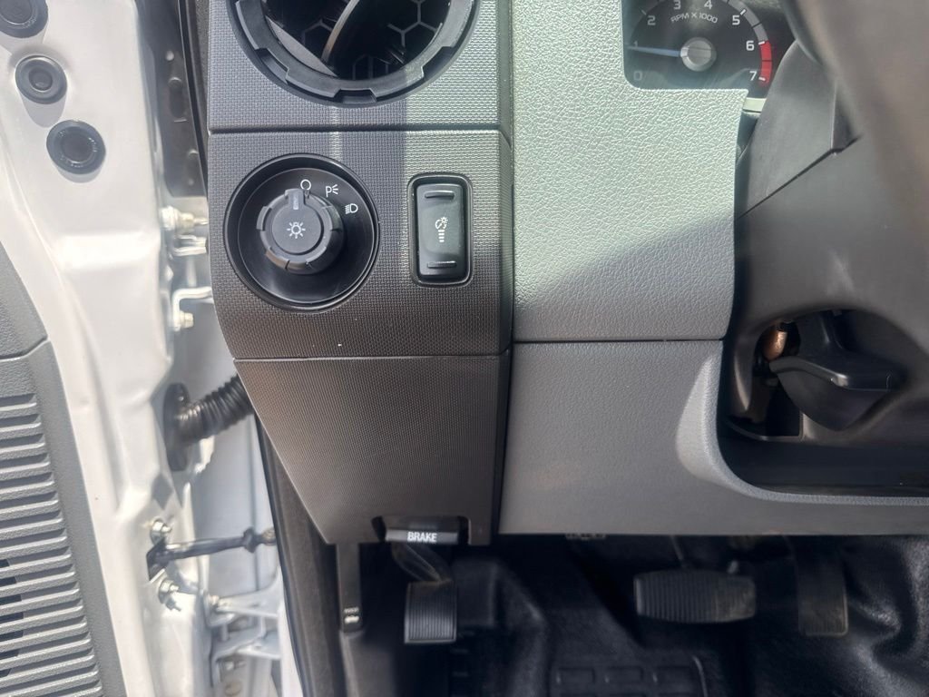 Used 2015 Oxford White Ford XL image 22