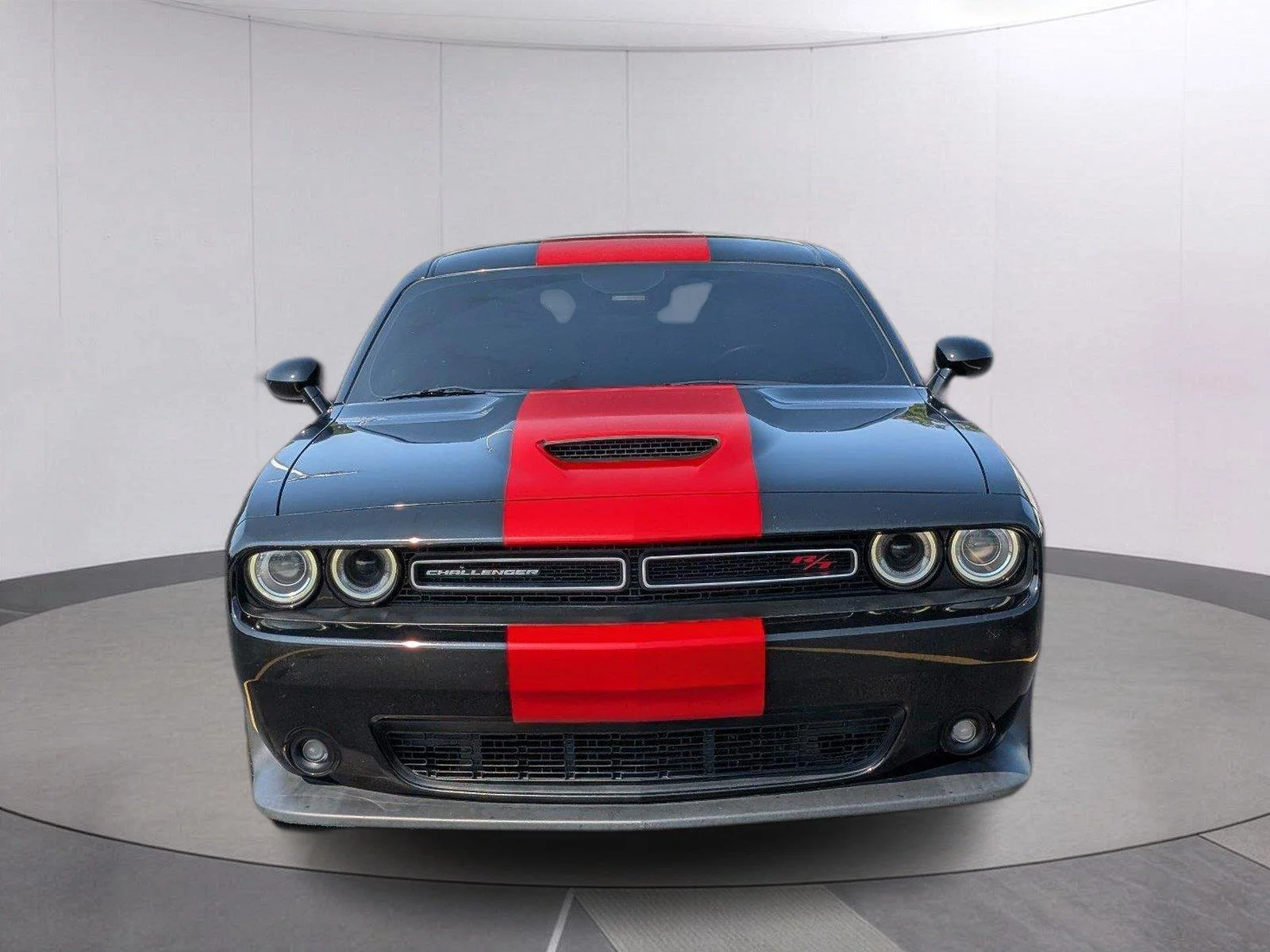 Used 2022 Pitch Black Clearcoat Dodge R/T image 10