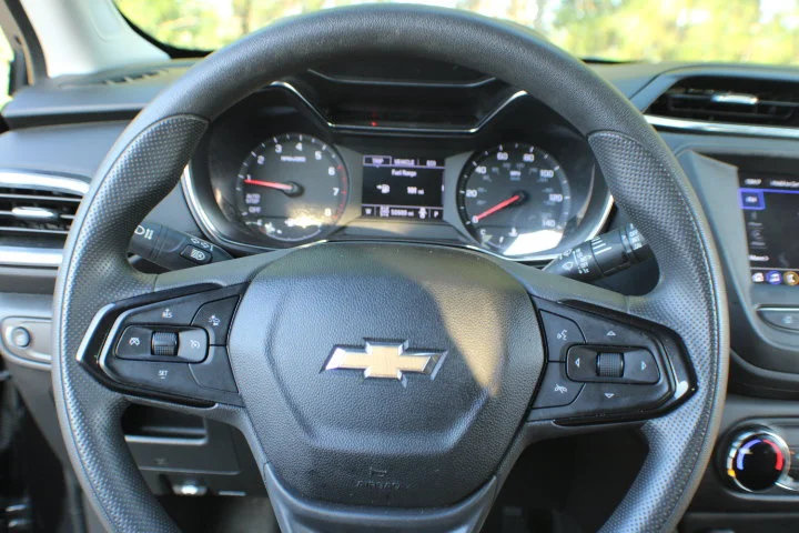 Used 2021 MOSAIC BLACK METALLIC Chevrolet LT image 8