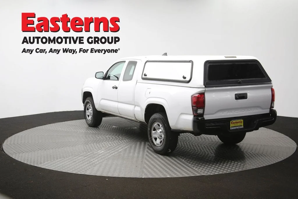 Used 2018 White Toyota SR image 63